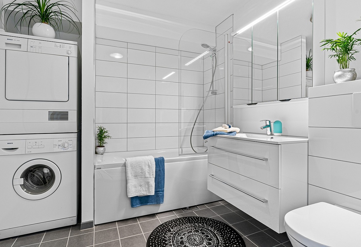 bagno-con-angolo-lavanderia